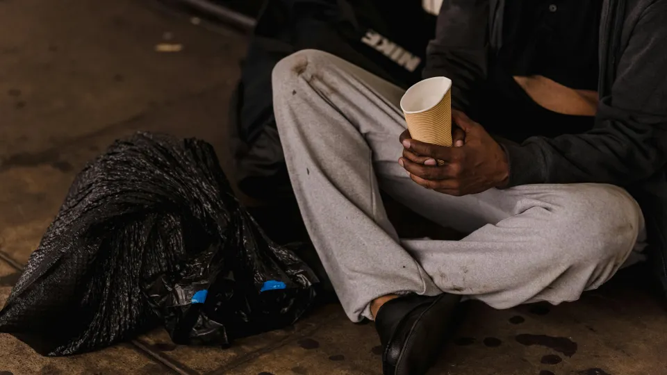 lotta alla povertà, poveri