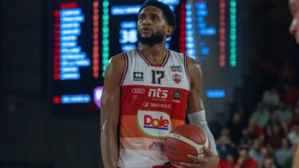 Mark Ogden (@Dole Basket Rimini)