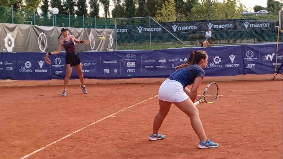 Marta Lombardini e Camilla Gennaro in azione in doppio