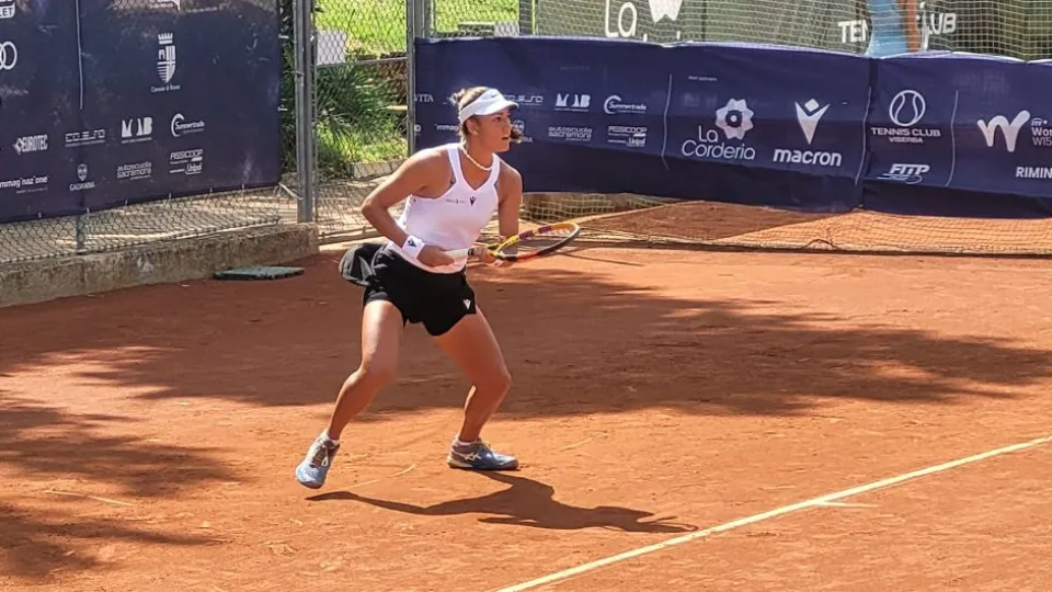 Marta Lombardini in azione al Tennis Club Viserba