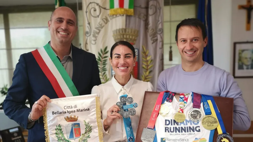 Martina Brandi insieme al sindaco Filippo Giorgetti e all'assessore allo Sport Francesco Grassi