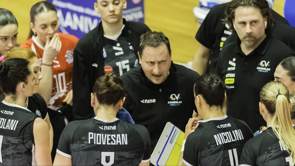 Massimo Bellano durante un time out
