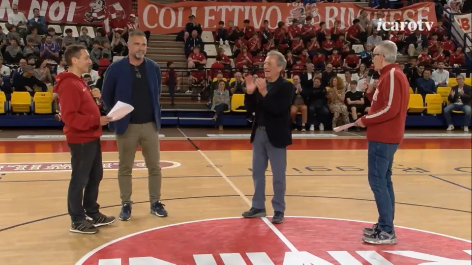 Mister Leonardo Acori ed il capitano del Rimini 2004/'05, Luca D'Angelo, insieme ai conduttori Roberto Bonfantini e Cesare Trevisani