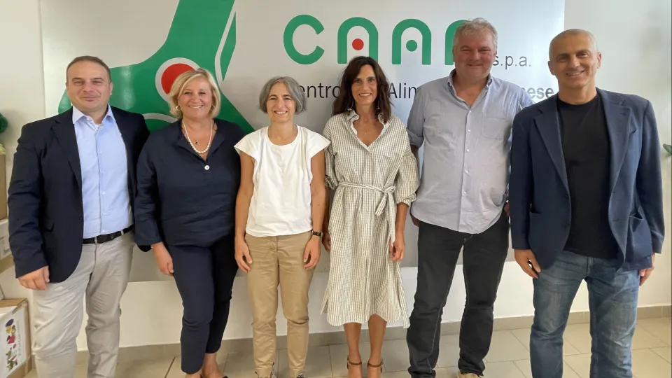 Montini e Sadegholvaad con gli addetti al CAAR