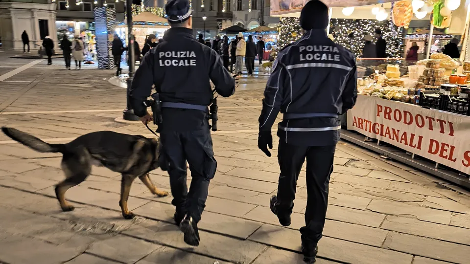 polizia locale nel centro di Rimini