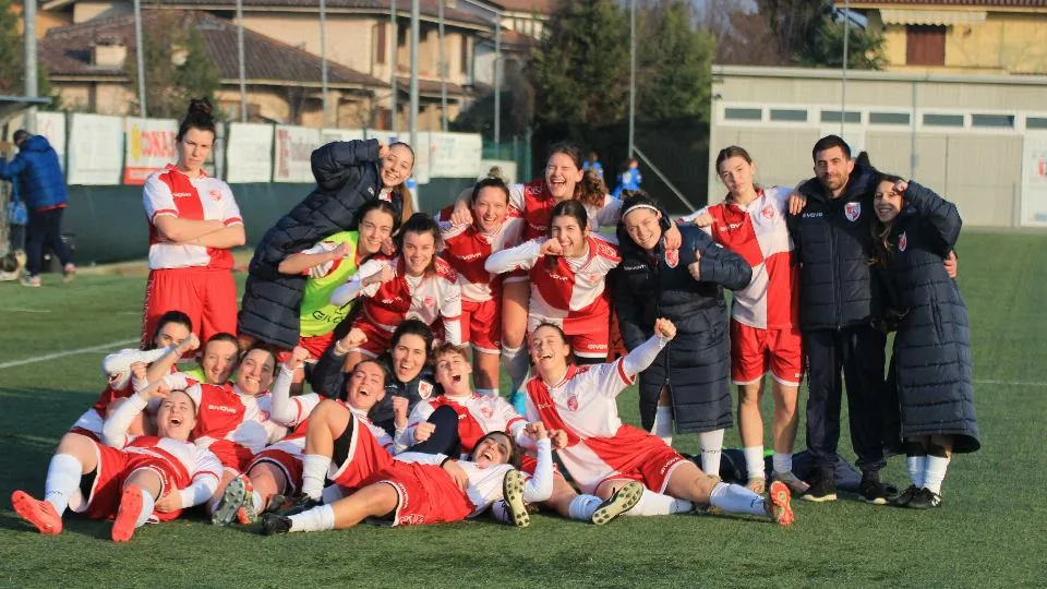 La prima squadra femminile del Rimini F.C.
