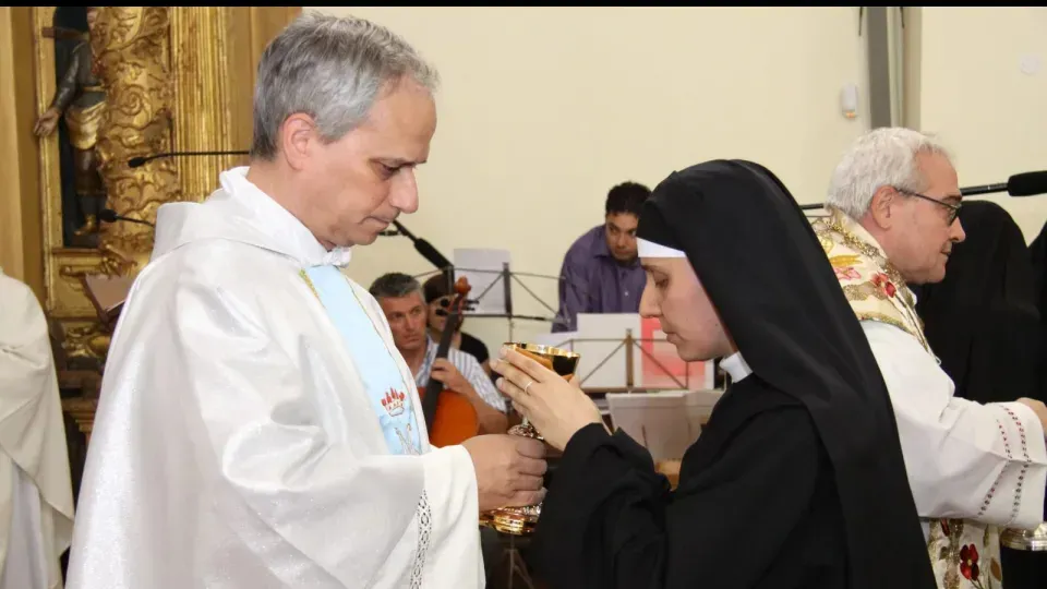 Robert Francis Provost e Suor Abir