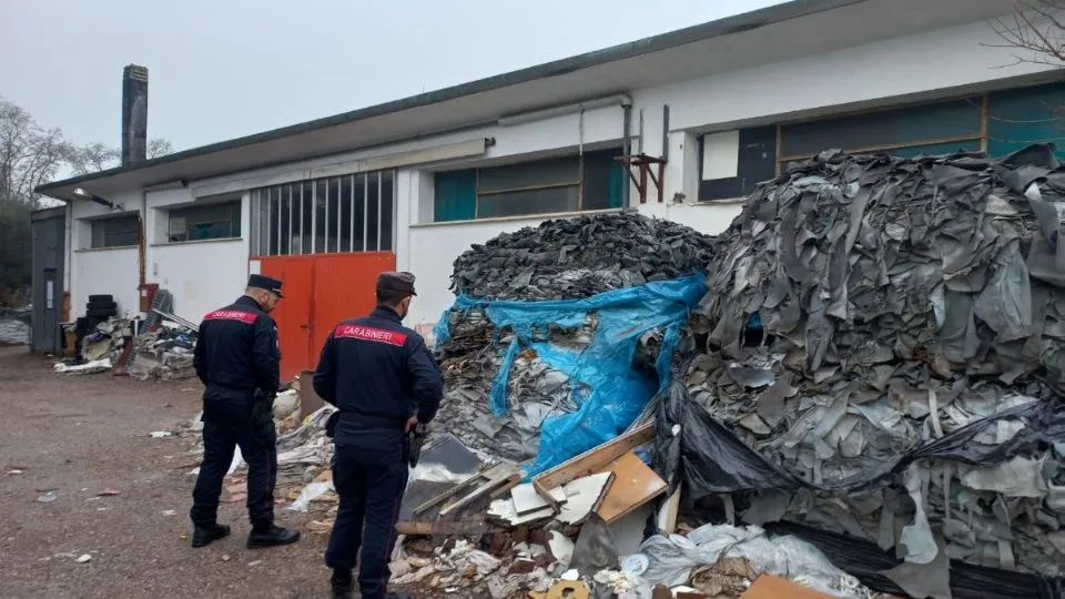 la discarica abusiva
