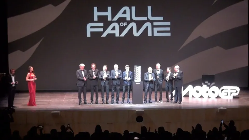 Sette leggende della MotoGP sul palco del Teatro Galli