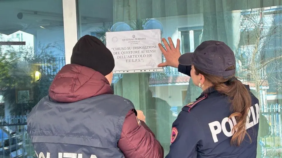 albergo pericoloso chiuso per 30 giorni
