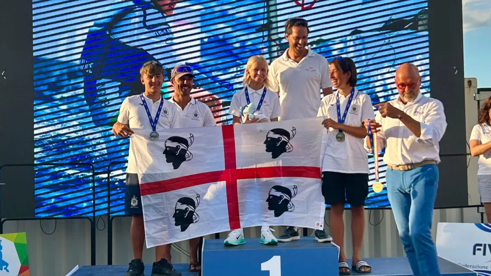 Sviatoslav Yasnolobov sul gradino più alto del podio