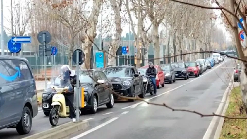 Code al passaggio a livello di Rivabella @newsrimini
