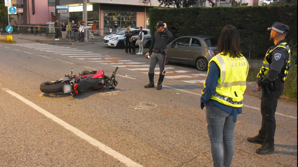 tragico incidente sulla SS16 a Riccione (foto Adriapress)