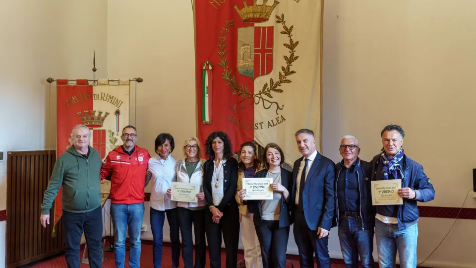 Un momento della premiazione in Municipio