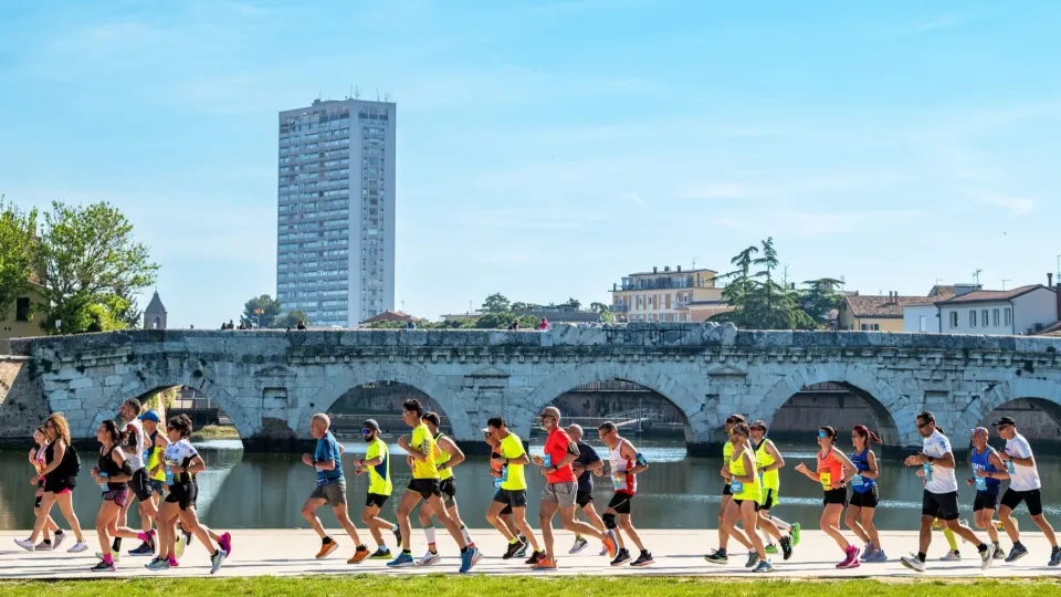 Un momento dell'edizione 2025 della Rimini Marathon