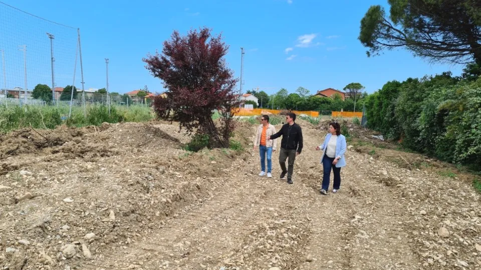 un sopralluogo sull'ex ferrovia