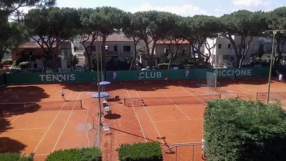Una bella immagine dall'alto del Tennis Club Riccione
