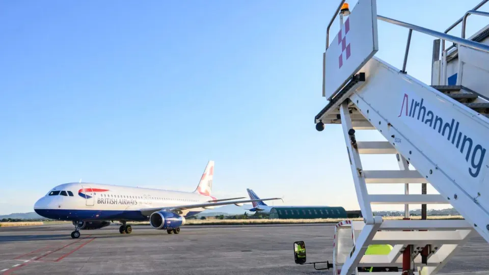 volo British dall'aeroporto di Rimini ©Riccardo Gallini /GRPhoto