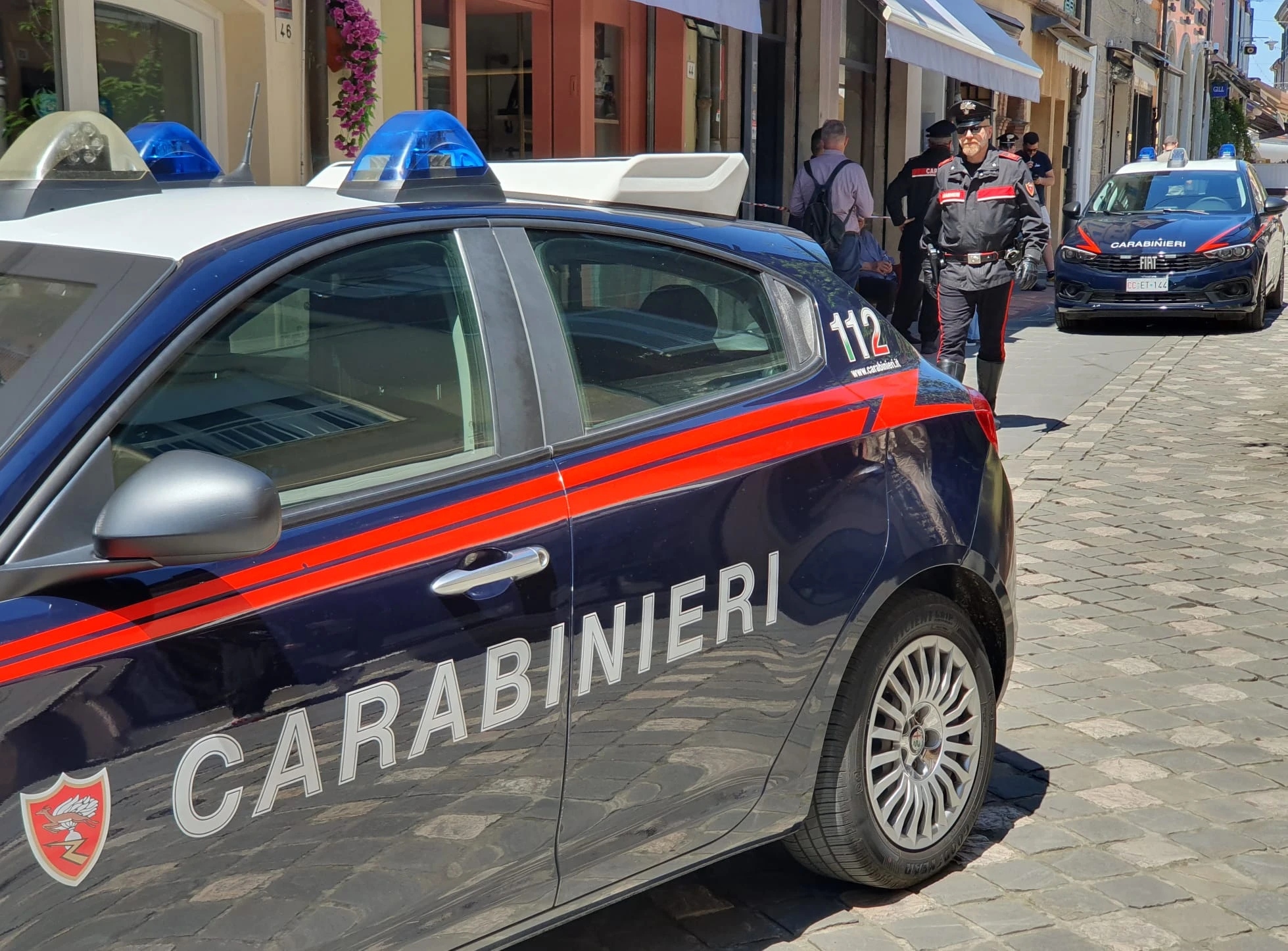 rapina alla gioielleria Pedrosi a Santarcangelo (foto Adriapress)