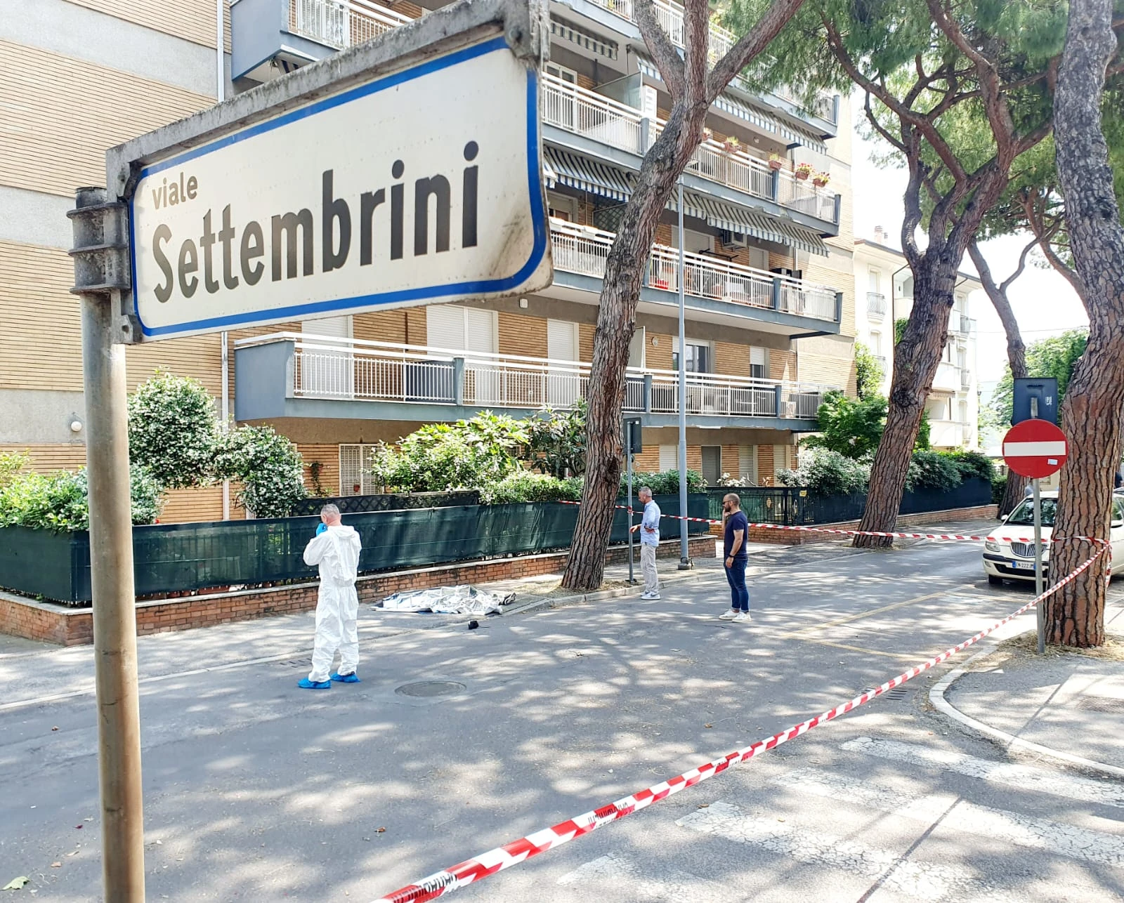 i rilievi sul luogo dell'incidente a Riccione (Adriapress)