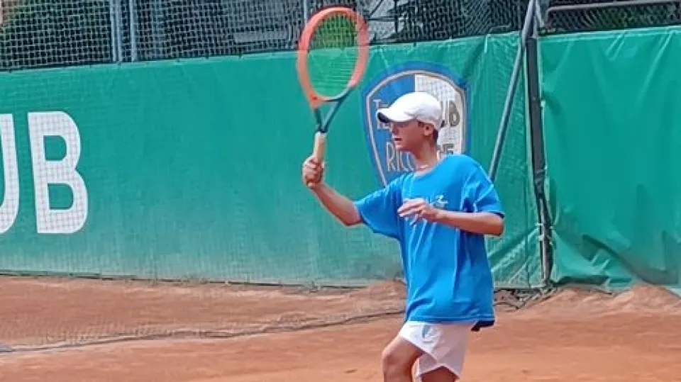 Alessandro Casanova in azione sui campi di casa