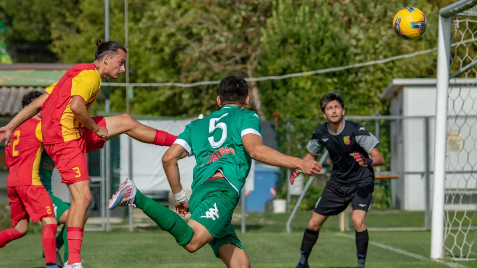 Alex Radu contro il Gatteo