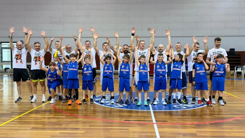 Babbi e figli insieme sul parquet