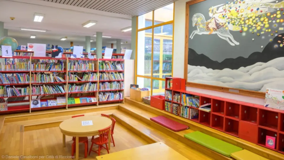 biblioteca riccione