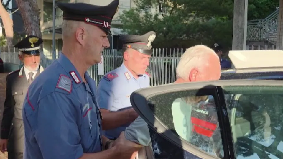 Bonifazi lascia la Caserma per il carcere (Adriapress)