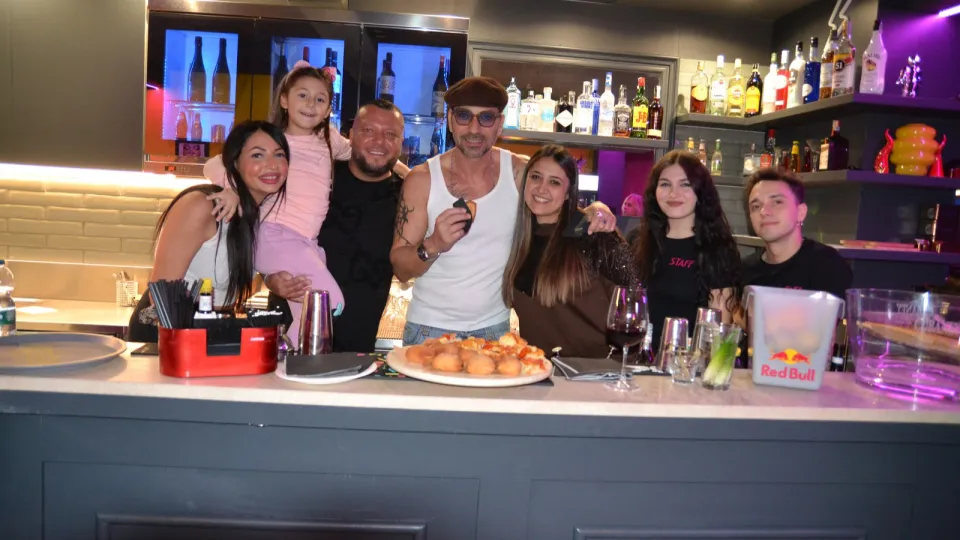 Costantino al bar Centrale di Corso F.lli Cervi