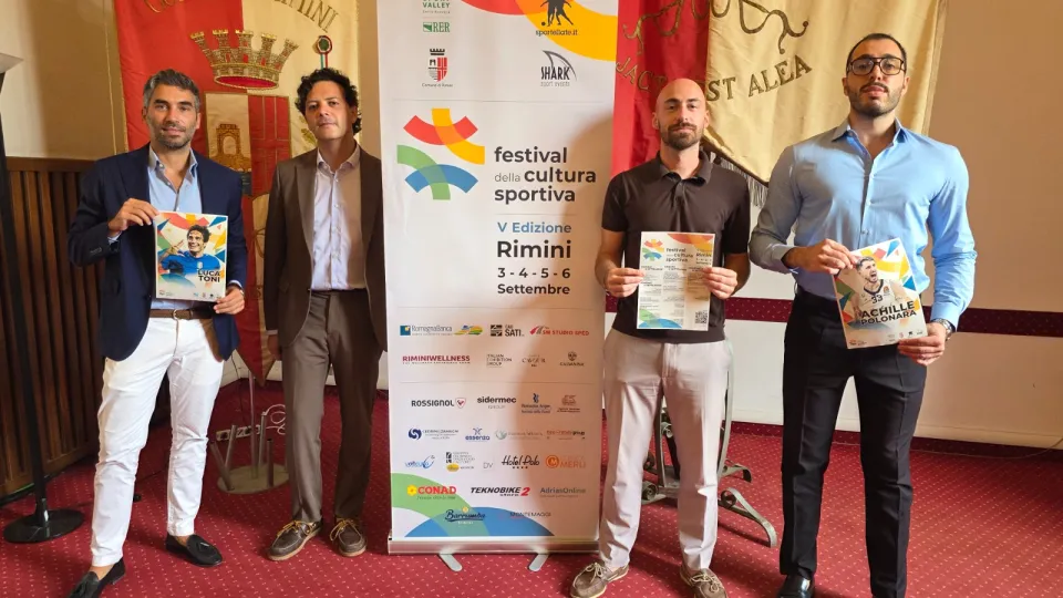 Foto al termine della presentazione