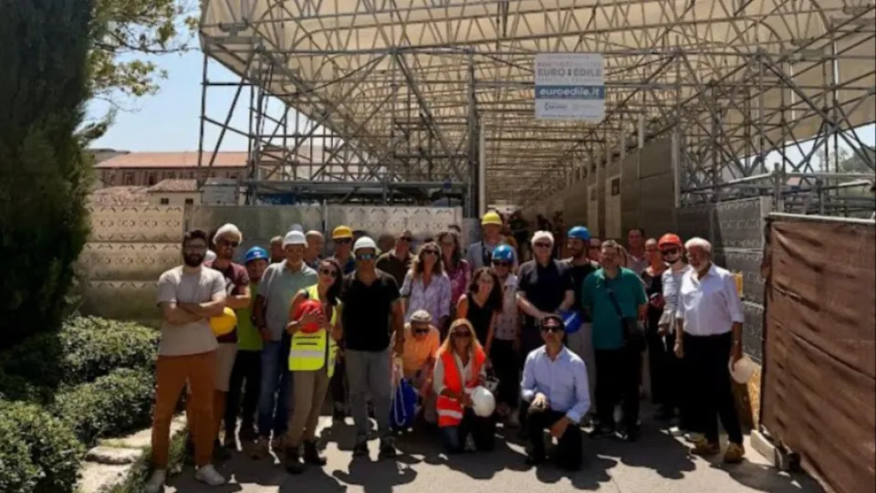 foto di gruppo al ponte di Tiberio