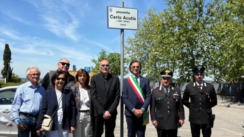 foto di gruppo all'intitolazione