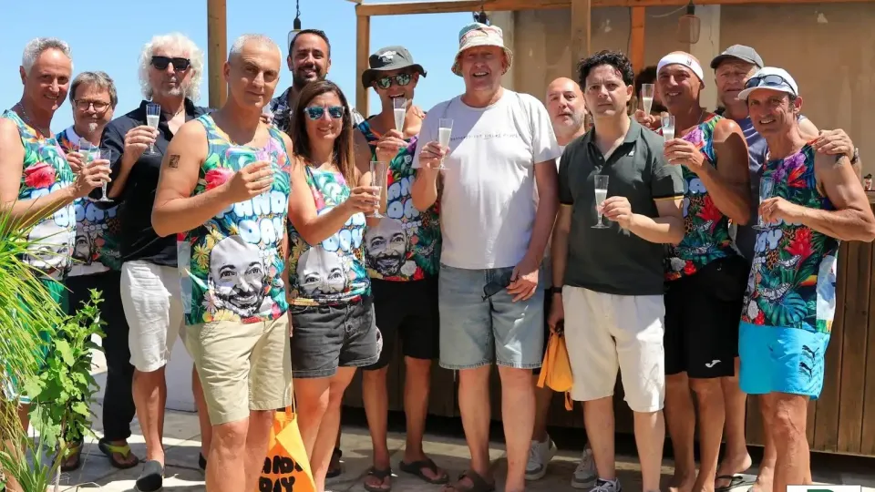 Foto di gruppo con le autorità al Panda Day