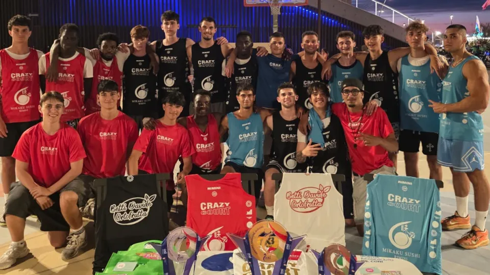 Foto di gruppo dei partecipanti