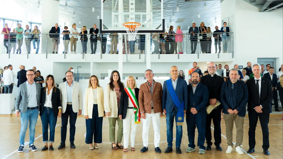 Foto di gruppo durante la cerimonia