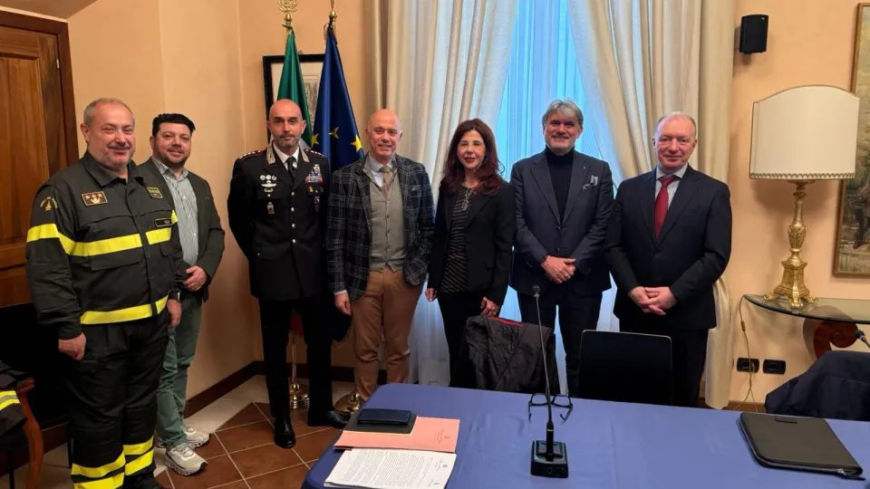 foto di gruppo in Prefettura