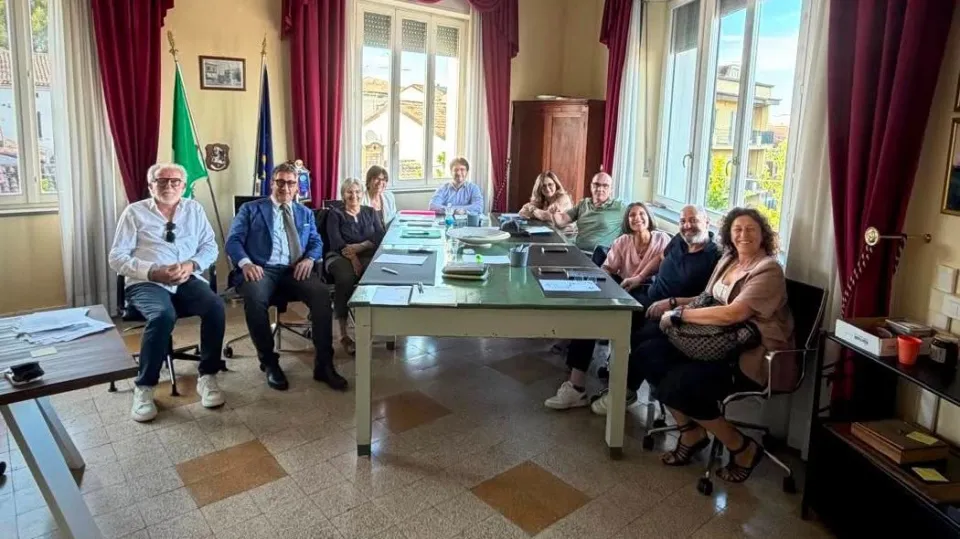 Foto di gruppo per la maggioranza a Morciano