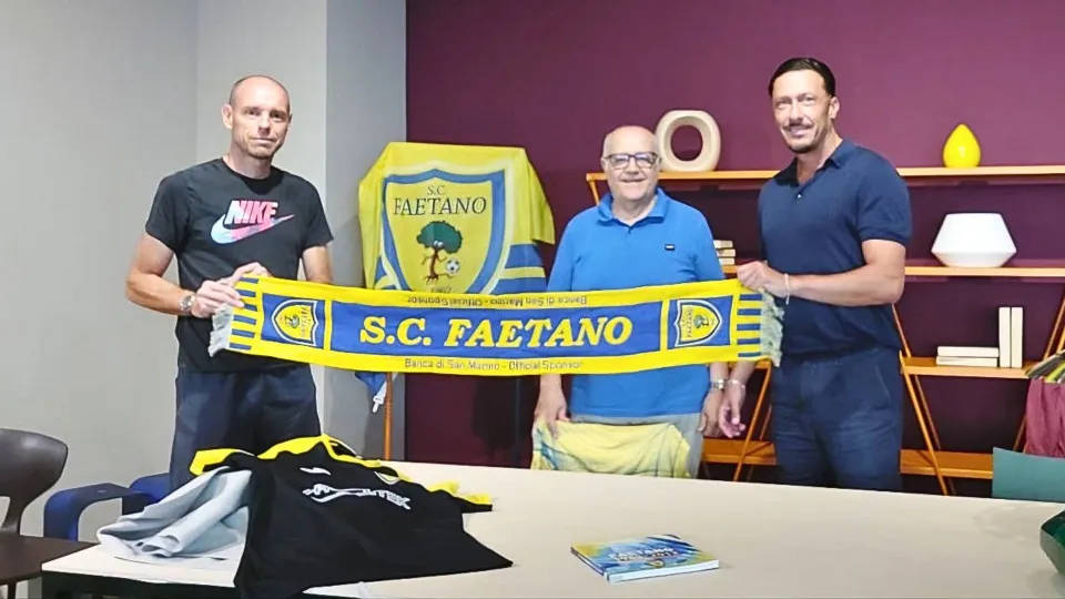 Gaetano Lonardo nella sede del club