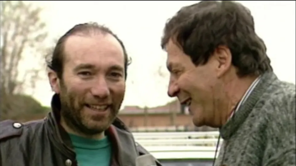 Gattei intervistato a Magalotti per 'In zir par la Rumagna' (archivio IcaroTeche)