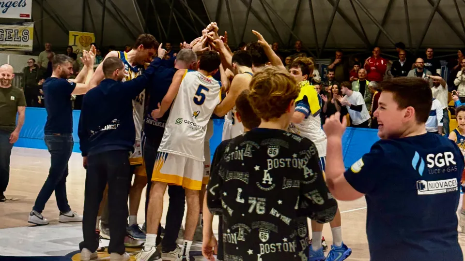 Gli Angels festeggiano l'approdo in semifinale