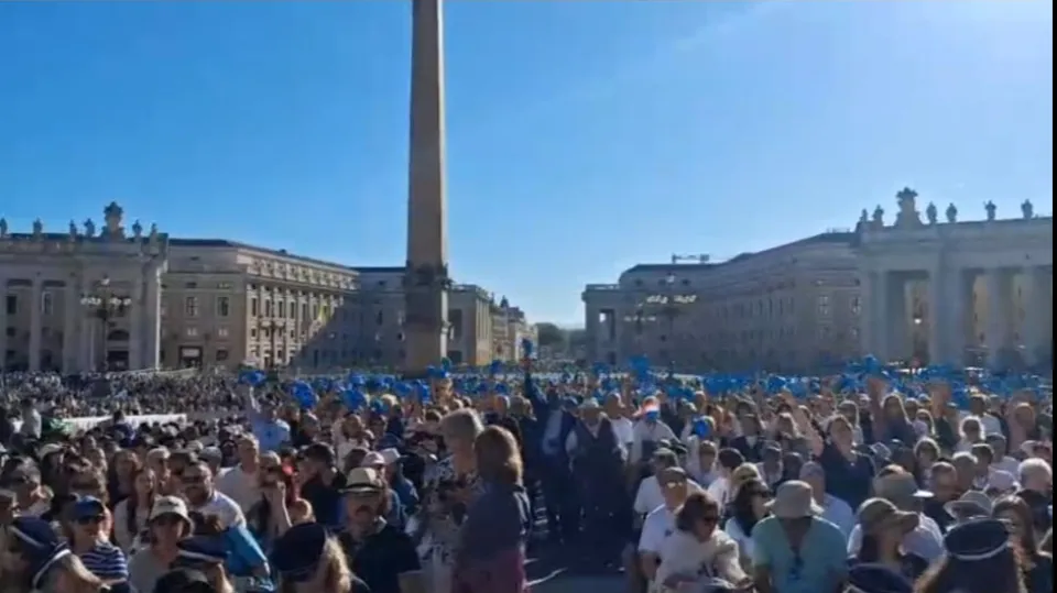 i cappellini azzurri dei pellegrini riminesi