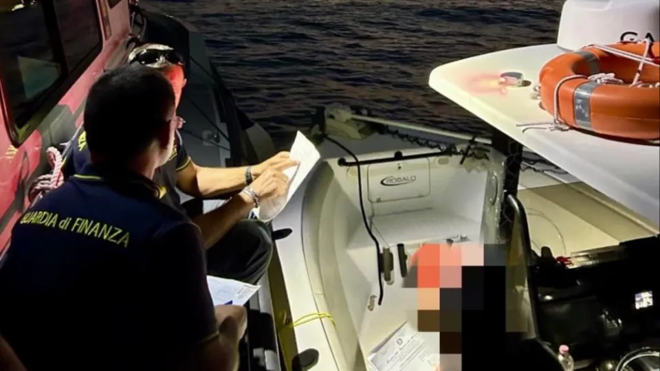 i controlli in mare della Finanza