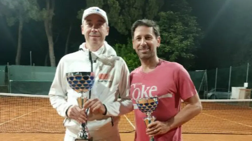 I finalisti del torneo di 4a del Ct Venustas, il Trofeo del Gelso, da sinistra Giovanni Casadei e Nicola Marchi