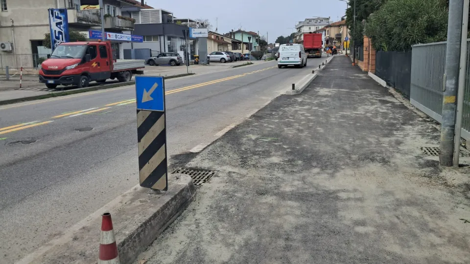 i lavori su viale Giulio Cesare a Riccione