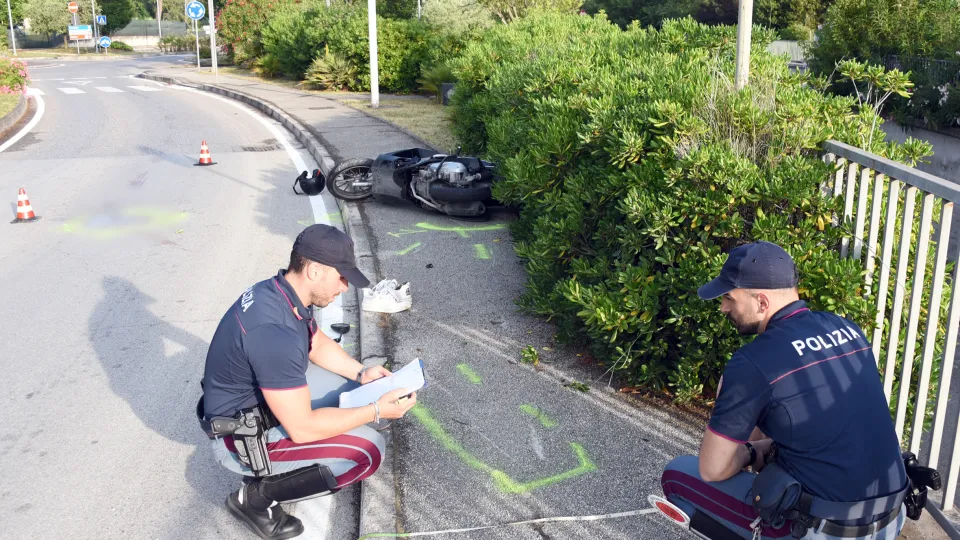 i rilievi della polizia stradale (Adriapress)