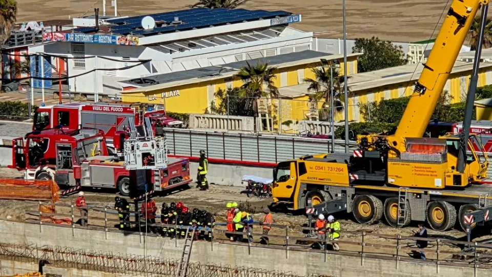 i soccorsi (@Adriapress)