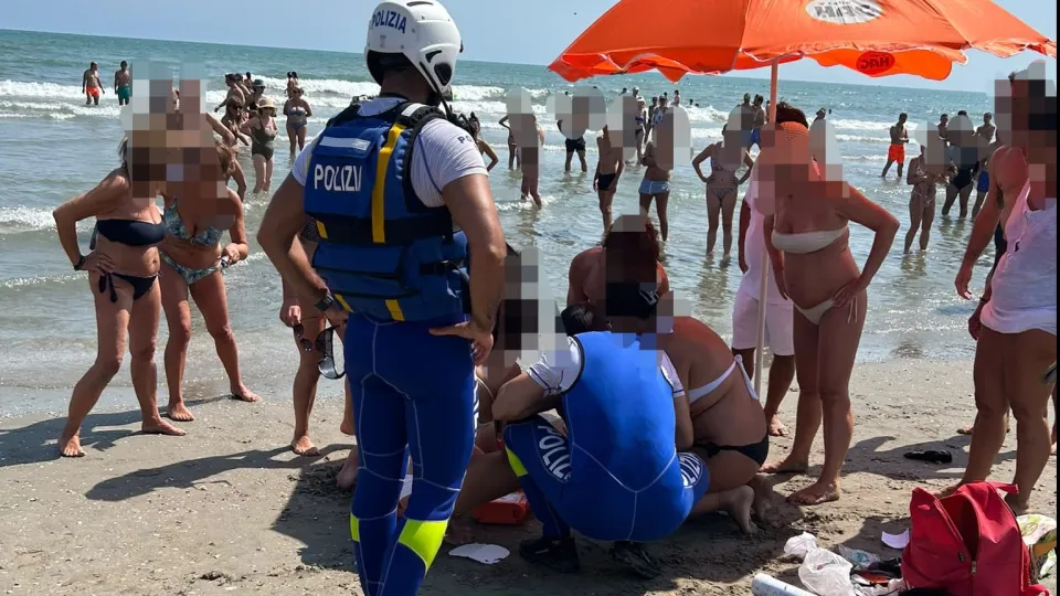 I soccorsi della polizia di Stato e del salvataggio
