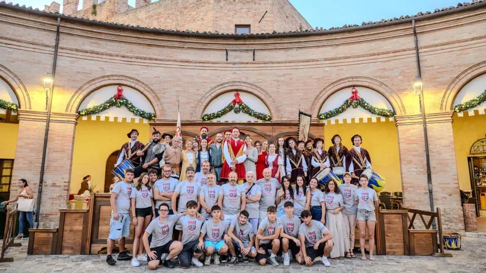 I volontari del Palio de Lo Daino