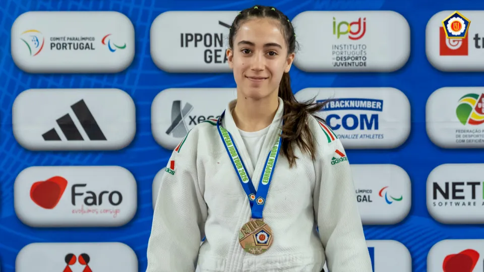 Il bronzo di Sofia Longo